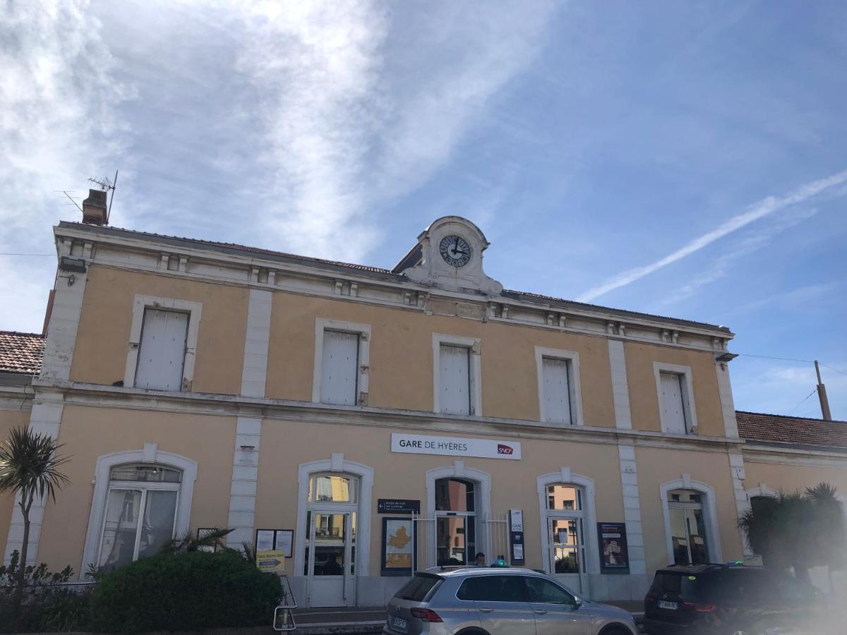 A La Gare ! T2 Hyeres Apartment Exterior photo